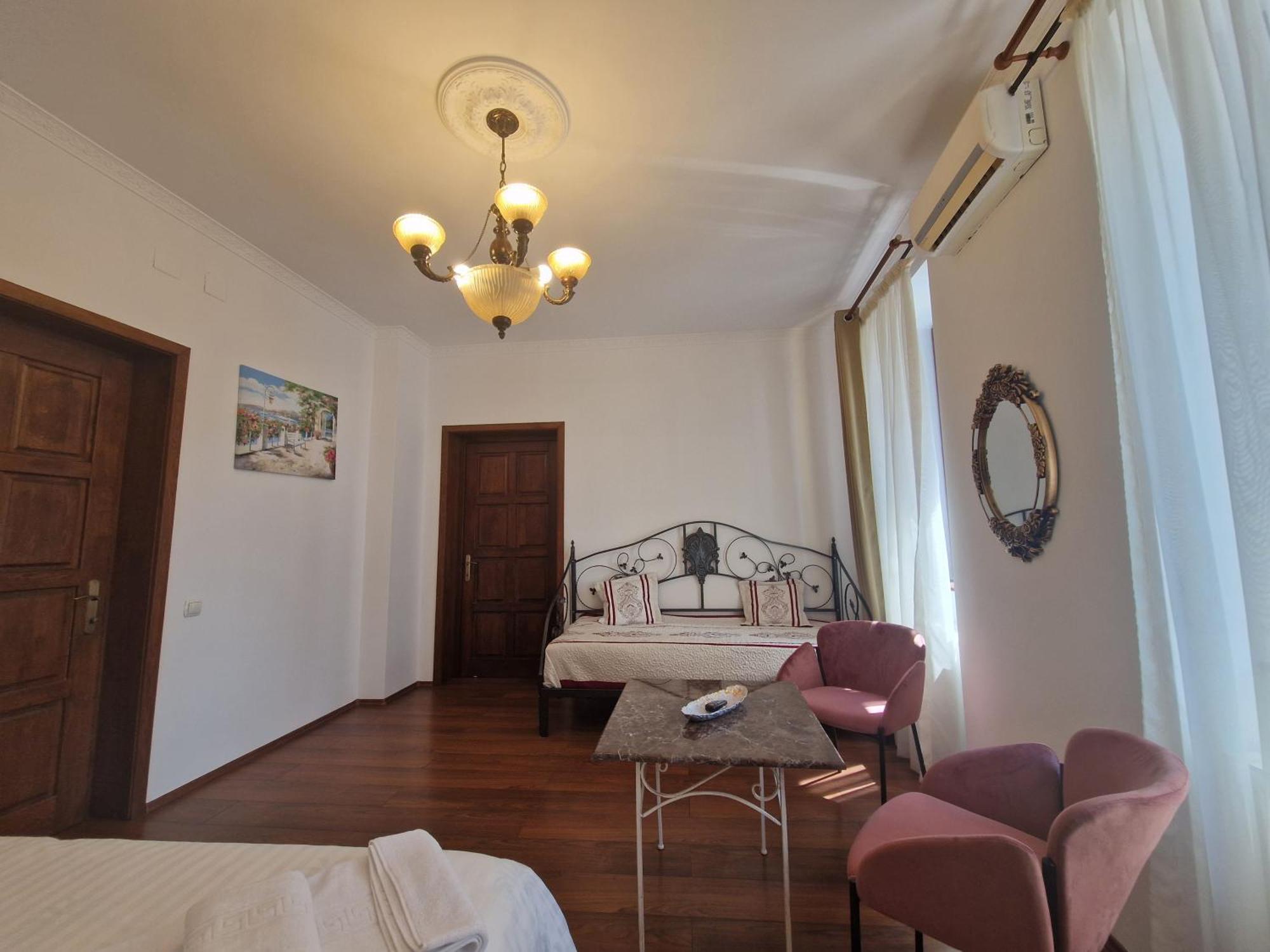克卢日-纳波卡5* Royal House Near Unirii Square别墅 外观 照片