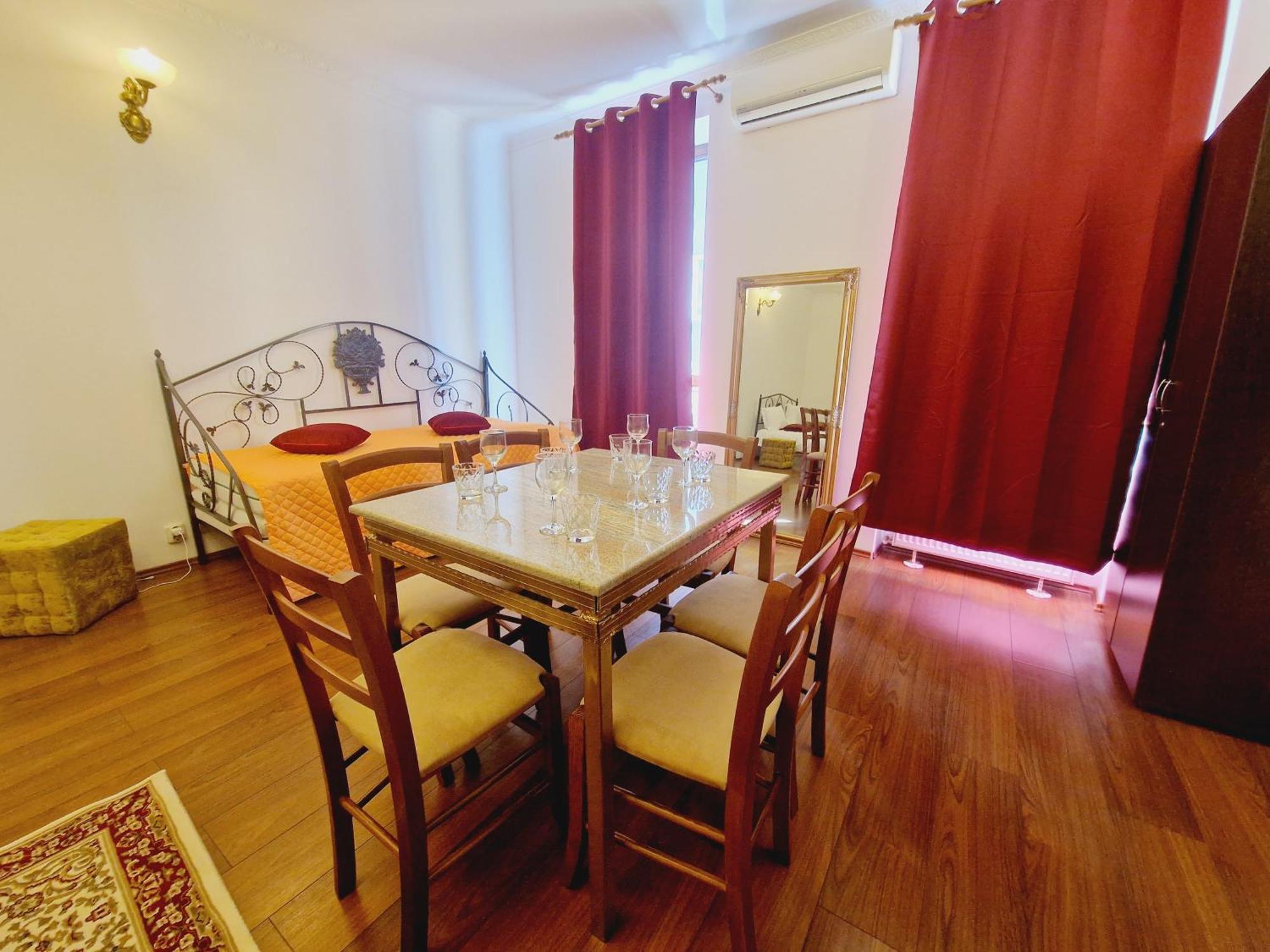 克卢日-纳波卡5* Royal House Near Unirii Square别墅 外观 照片