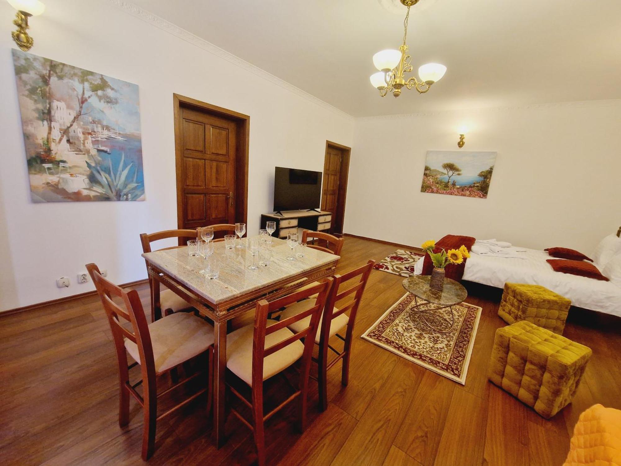克卢日-纳波卡5* Royal House Near Unirii Square别墅 外观 照片
